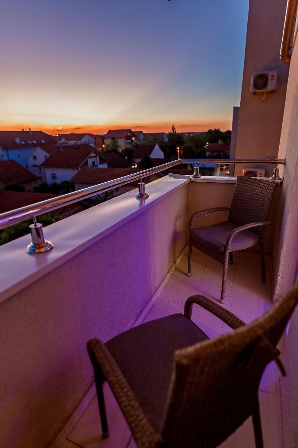 White Apartments Belgrado Exterior foto